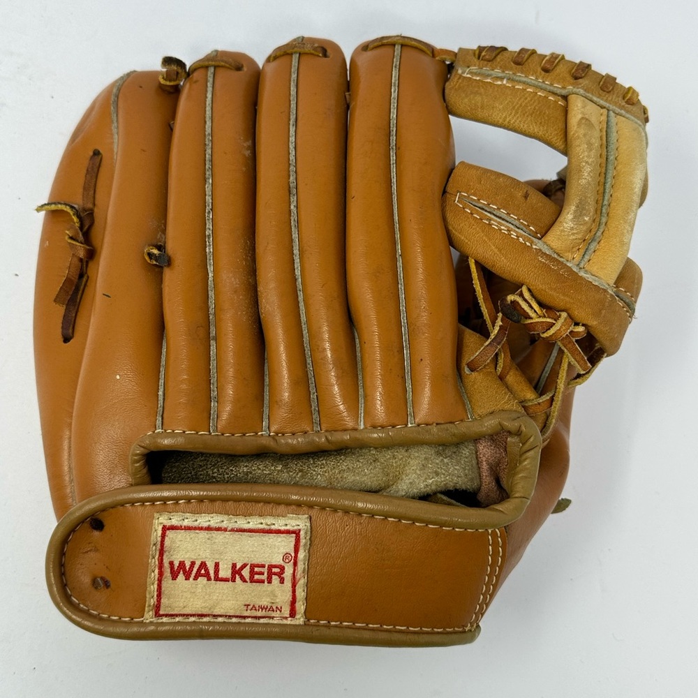 Vintage Johnny Walker JW70 Baseball Glove R Hand Scoop Pocket Custom Fit U5